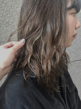 i043223301_349-262 透け感アップハイライトカラー_20200127_1