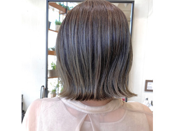 オリーブグレージュ 外ハネボブ_20201031_1