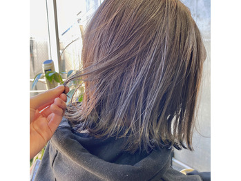 ミルキーなグレージュにされるお客様多いです！_20200402_1