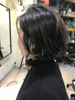 i044745096_349-262 黒髪でも柔らかく動くボブパーマ!_20200313_2
