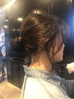 i044029884_349-262-2 パーマをかけるとヘアアレンジも簡単に!_20200221_1