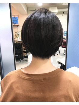 スッキリ軽めのショートスタイル！_20200810_2