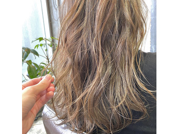 i045203497_349-262-1 これから春夏に向けて先取りカラー!_20200327_1