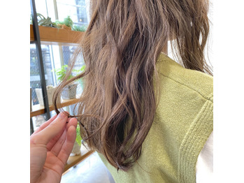 i045943209_349-262-1 初カラーをされる方増えてます!_20200419_1