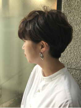 i051762993_349-262 ふわふわのショートのパーマスタイル_20201020_1