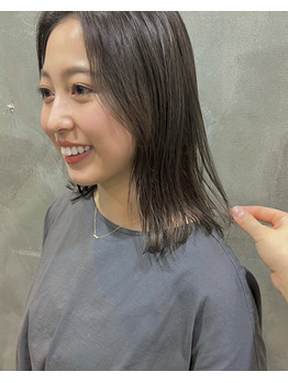 i070054692_349-262-1 ハイライトでつくる透明感カラー_20220219_1