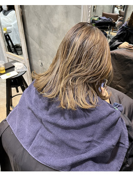 i070054708_349-262-1 ハイライトでつくる透明感カラー_20220219_2