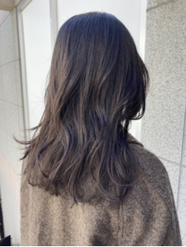 i070598131_349-262 顔まわりレイヤーを入れたロングヘア_20220305_1