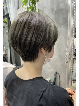 ショートの涼しげミントグレージュ_20220530_1