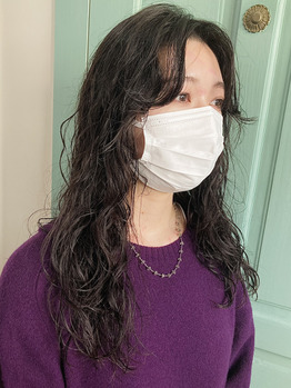 大きめカールのウェーブスタイル_20221031_1