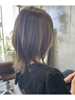 最近人気の軽めくびれスタイル♪_20220908_1