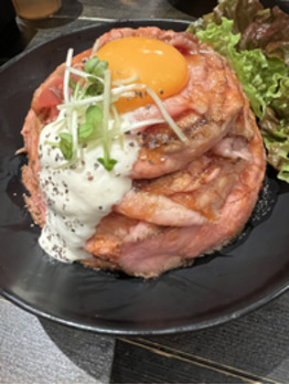 ローストビーフ丼　レッドロック_20221103_1