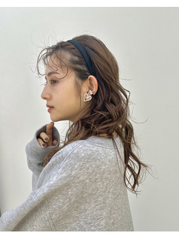 i079982782_349-262-1 あざとく、おしゃれな巻き髪スタイル!_20221108_2