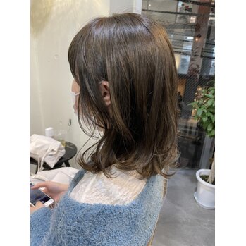 ツヤと透明感のミルクティベージュ_20210109_1