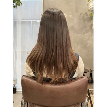 i070715686-1 バッサリカットで韓国風ミディアムに!_20220308_2