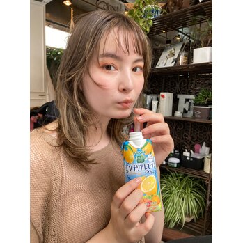 i075820433-1 顔まわりカットでお洒落に_20220722_1