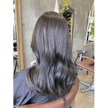 赤みゼロ◎重めなグレージュカラー_20220927_1