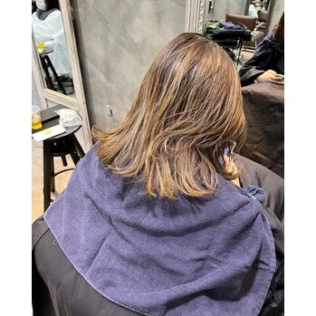 i070054708 ハイライトでつくる透明感カラー_20220219_2