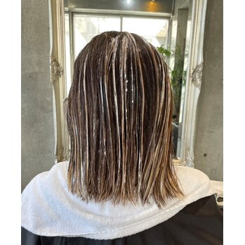 白髪染めでも明るめにしたい方にオススメのカラー♪_20220301_1