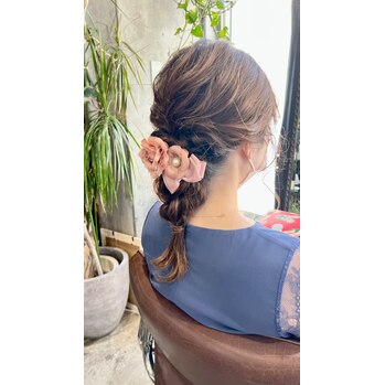 i076529962 パーティ用ヘアアレンジ_20220810_1