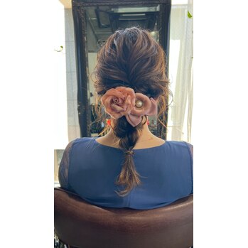 i076529979 パーティ用ヘアアレンジ_20220810_2