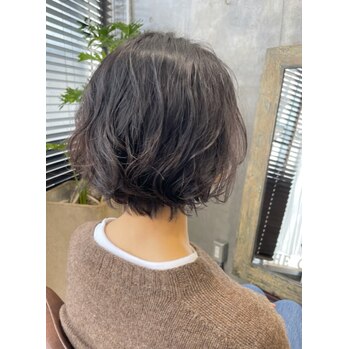 ショートでもできる！ふわふわパーマ_20230210_1