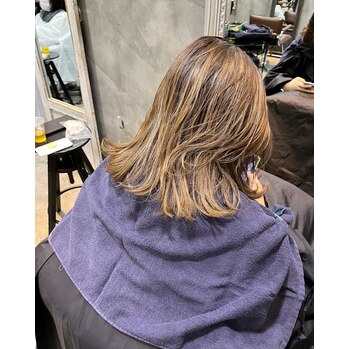 i070054708 ハイライトでつくる透明感カラー_20220219_2