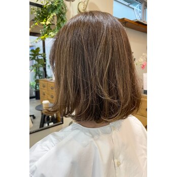 アディクシーカラーでつくるミルクティベージュ_20210501_2