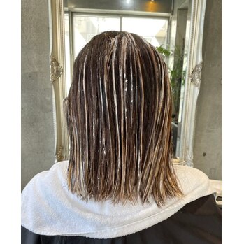 白髪染めでも明るめにしたい方にオススメのカラー♪_20220301_1