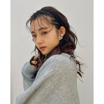 あざとく、おしゃれな巻き髪スタイル！_20221108_1